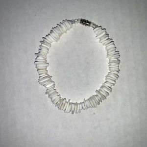 NWOT White Puka Shell Bracelet